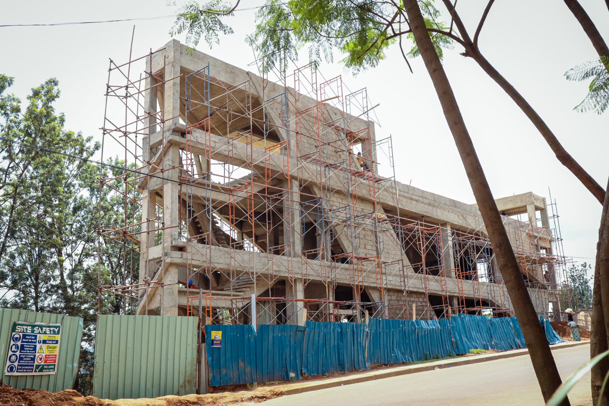 fdg_africa's tweet photo. #tuesdayreality #progress
"The stationary yacht" is unique.
Follow!
#FDGAfrica #architecture #construction #render #design #designthinking #home #RwOT #Kigali #Rwanda https://t.co/iPxg9wfbXK
