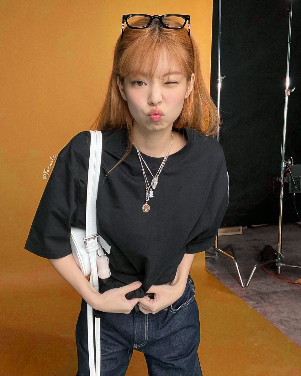 taeenle's tweet photo. Bangs ver (2) https://t.co/AqPh0yWkl4