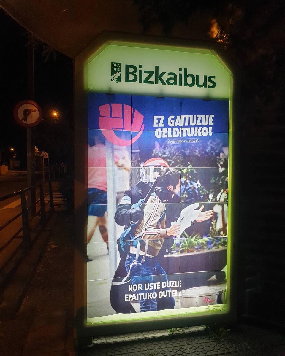AlgortaErnai's tweet photo. Nor uste duzue epaituko dutela?🤔

Gazteak ala polizia? 😟🫵🏽

…Gazteon eta mugimendu sozialen aurkako jazarpenari aurre egiteko, ekainaren 4ean Bilboko kaleak hartuko ditugu!✊🏽🔥

#EzGaituzueGeldituko #BorrokakMereziDu https://t.co/dkL7dUyLN9