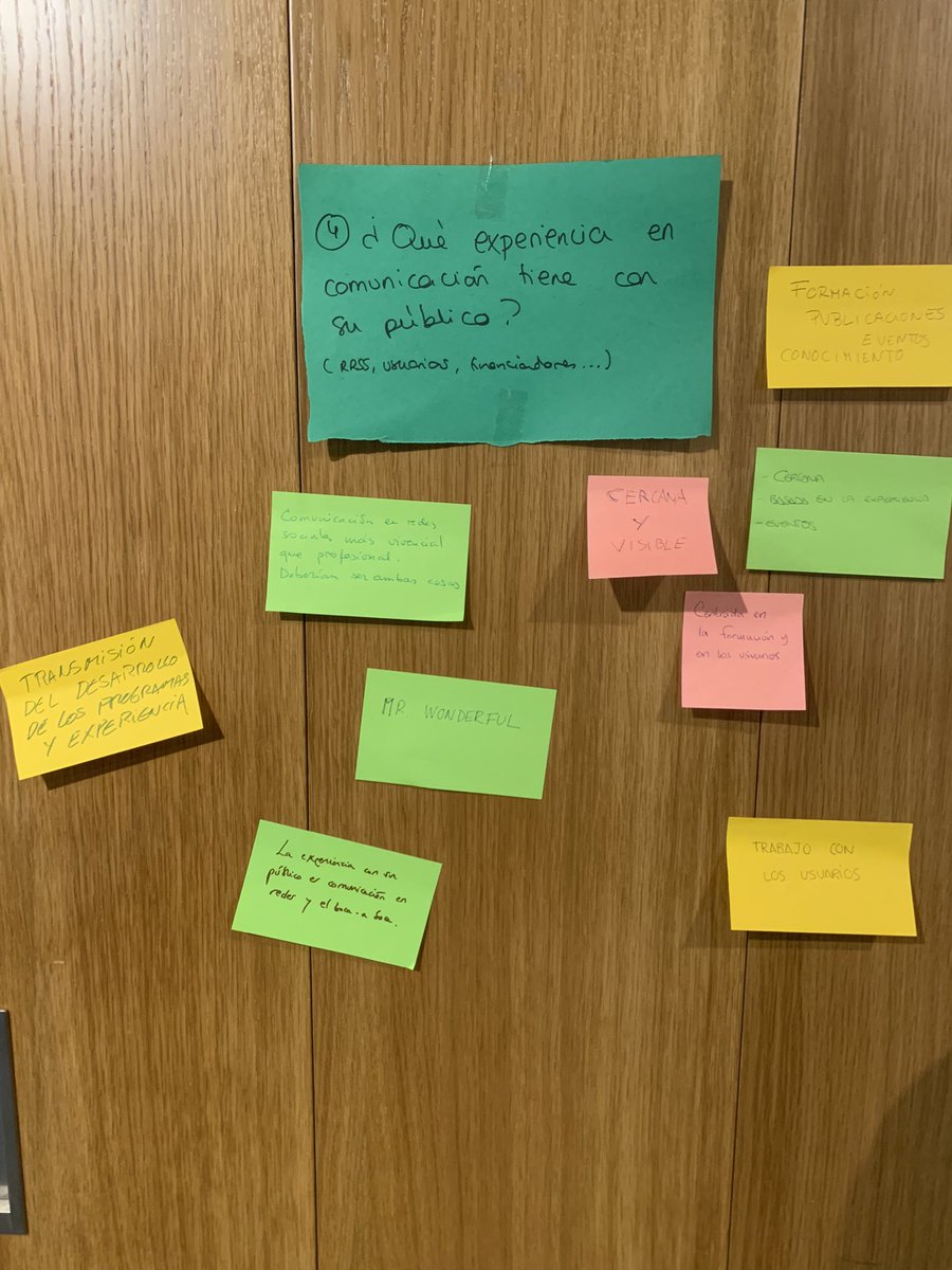 ➡️Taller de comunicación estratégica con <a href="/Proyecto_CAIS/">CAIS</a> en #Córdoba.

Nuestro equipo está reflexionando y repensando hacia dónde queremos dirigir nuestras líneas para visibilizar nuestra labor y nuevos proyectos en los que estamos trabajando. #40añosemetarcoiris #formacion