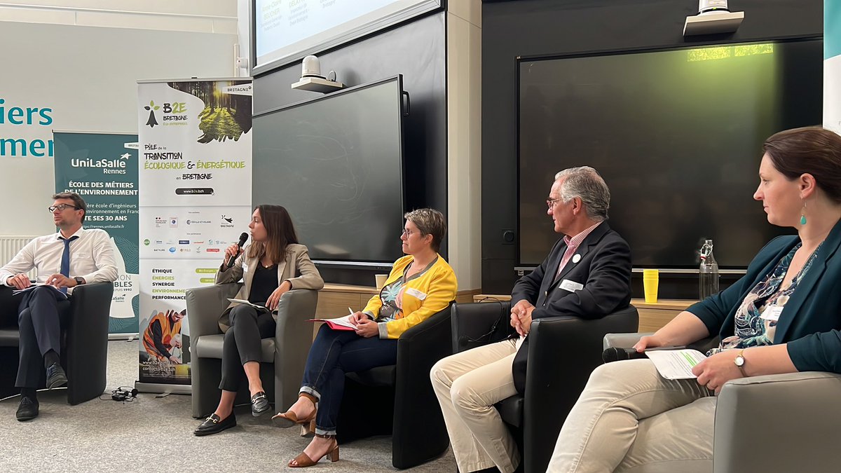e_Tribord's tweet photo. Table ronde Loi #AGEC, quels enjeux ?
Avec @Eco_Circulaire, DREAL #Bzh , @SNEFiD, @_FEDEREC_ Ouest et @CCI_35 

+ de 50% des entreprises ne connaissent pas leurs obligations de tri

Pour booster l’#Ecocirculaire, il faut +d’éco conception et + d’intégration de matière recyclée https://t.co/BFH9VySHpG