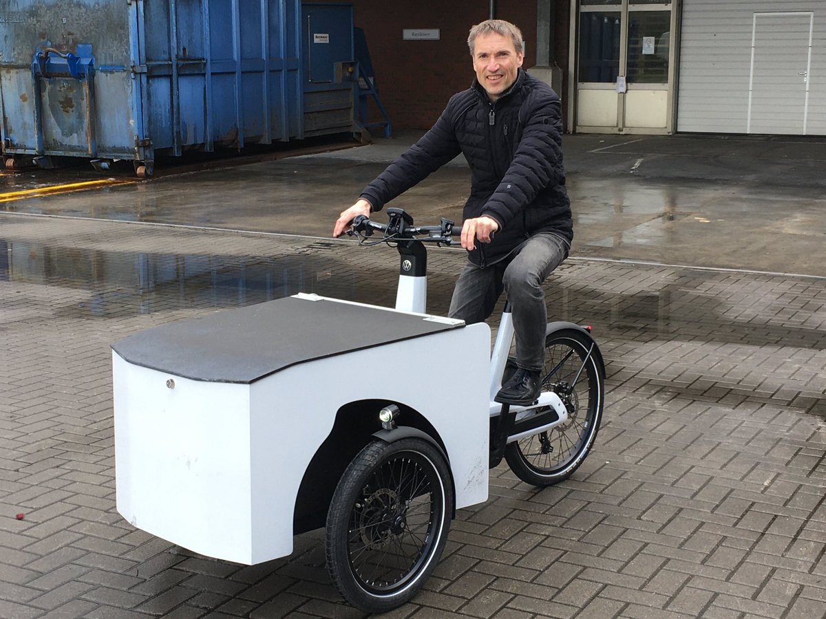 GmbhWarncke's tweet image. Künftig wird es im Autohandel nicht mehr darum gehen, möglichst viele Autos zu verkaufen, sondern den KundInnen umweltverträgliche Mobilität anzubieten u. die Verkehrswende mit den KundInnen gemeinsam auf dem #WayToZero zu begleiten und zu gestalten!🍀WW ⁦⁦@kkklawitter⁩