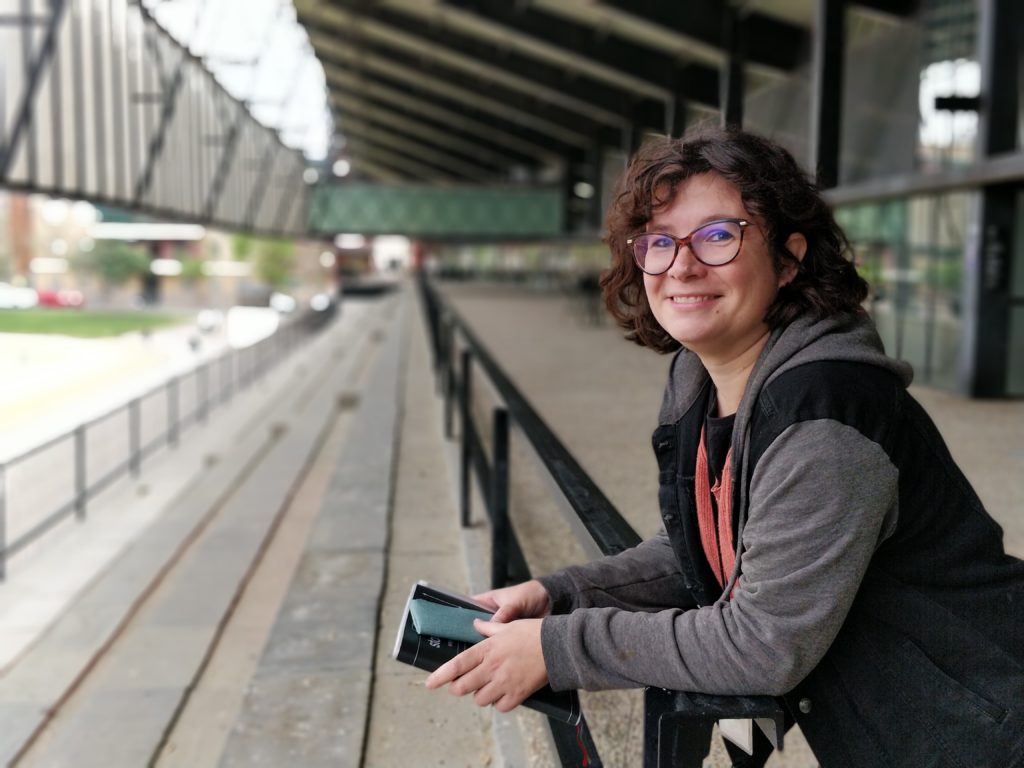 CanodromBCN's tweet photo. 🤔 Com t'agradaria que fos Internet?
Al Canòdrom creiem que ha de ser obert🔓, accessible✅ i democràtic🗳️. Perquè com diu la @nilska, “la tecnologia ha d’estar al servei de no deixar ningú enrere”.
I tu? Vine i digues la teva! 🗣️ #DiadInternet
https://t.co/yb6s4VQ3vc https://t.co/EbXAVfX8Ly