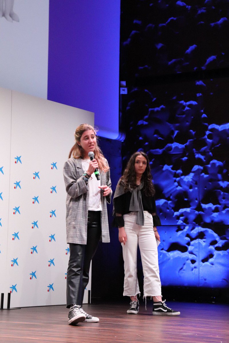 fase_fundacion's tweet photo. 🌍 El 7 de mayo, varias participantes de #LeaderCode presentaron sus proyectos de impacto en el evento #GlobalTrends

Los tres primeros fueron:
👉🏻 Maria E. y Mireia S. "Tu tiempo es oro"
👉🏻 Alba J. y Rocio R. "Share letters"
👉🏻 Maria T., Laia M., Lucía A. "Jóvenes voluntarios" https://t.co/fqePGc7UFD