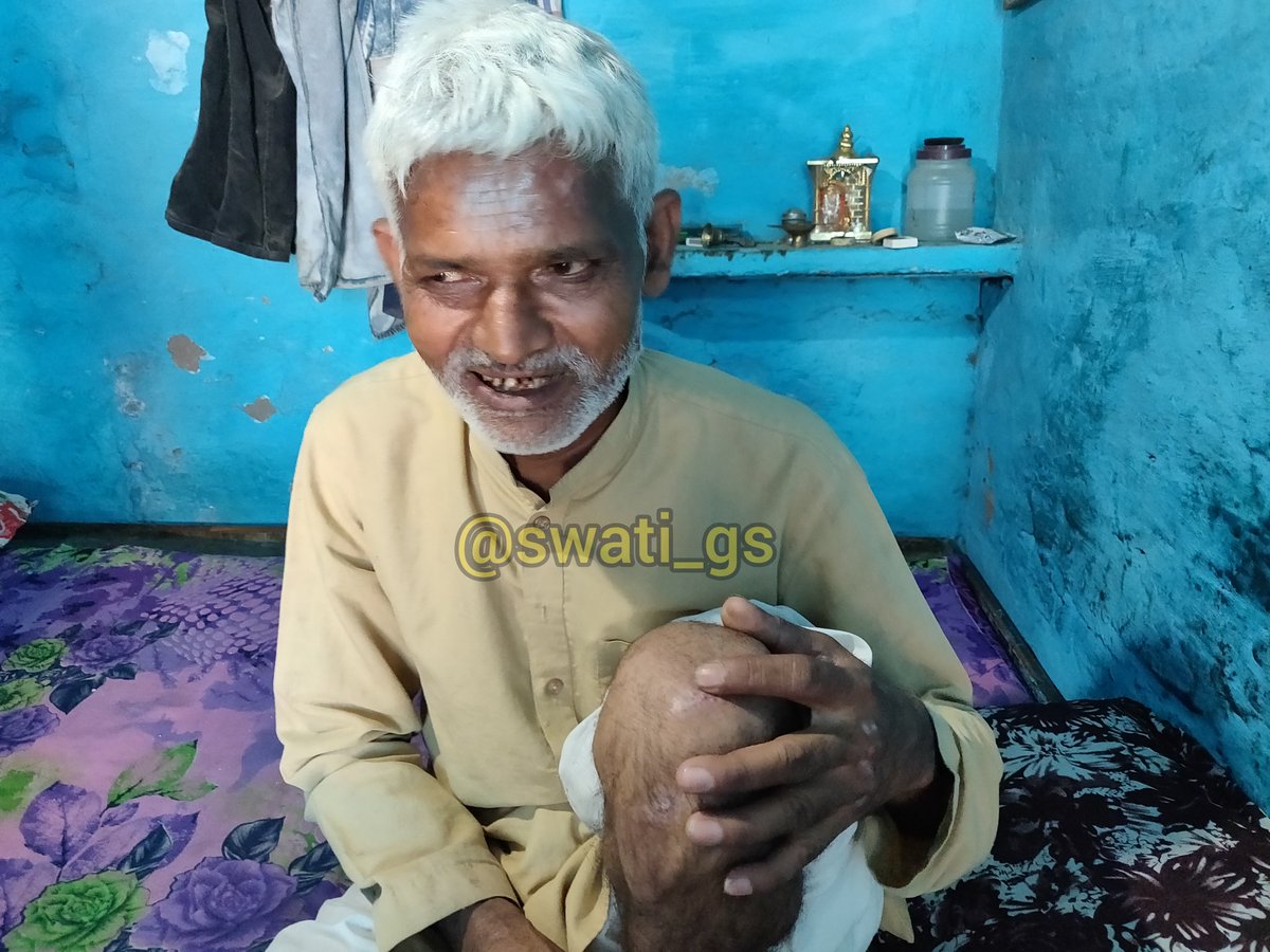 swati_gs's tweet photo. Met Dinesh Jatav at his home in Aligarh. He was sitting outside around 5 am chanting bhajans. Has deep faith in Balaji. Some namazis returning from nearby mosque spit in his direction. On objection, they beat him up, as per his complaint. Everyday communalism that goes unreported https://t.co/7fBvmYulTO