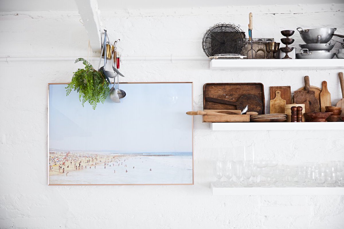 RebeccaSeal's tweet image. Who wants to come and shoot in my beautiful SE London studio, Kemble House? Or host a dinner or workshop there? It’s got an amazing kitchen (better than mine tbf) and wonderful light. Photographers/videographers can use our props and backgrounds, too 👉🏻 bit.ly/3sG7tsg