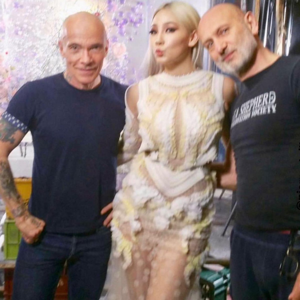 cherrybitxh101's tweet photo. CL’s insta story update with Pierre et Gilles ✨
#CL #씨엘 @chaelinCL #chuck #ChuckMVout https://t.co/yVnsORdRkQ