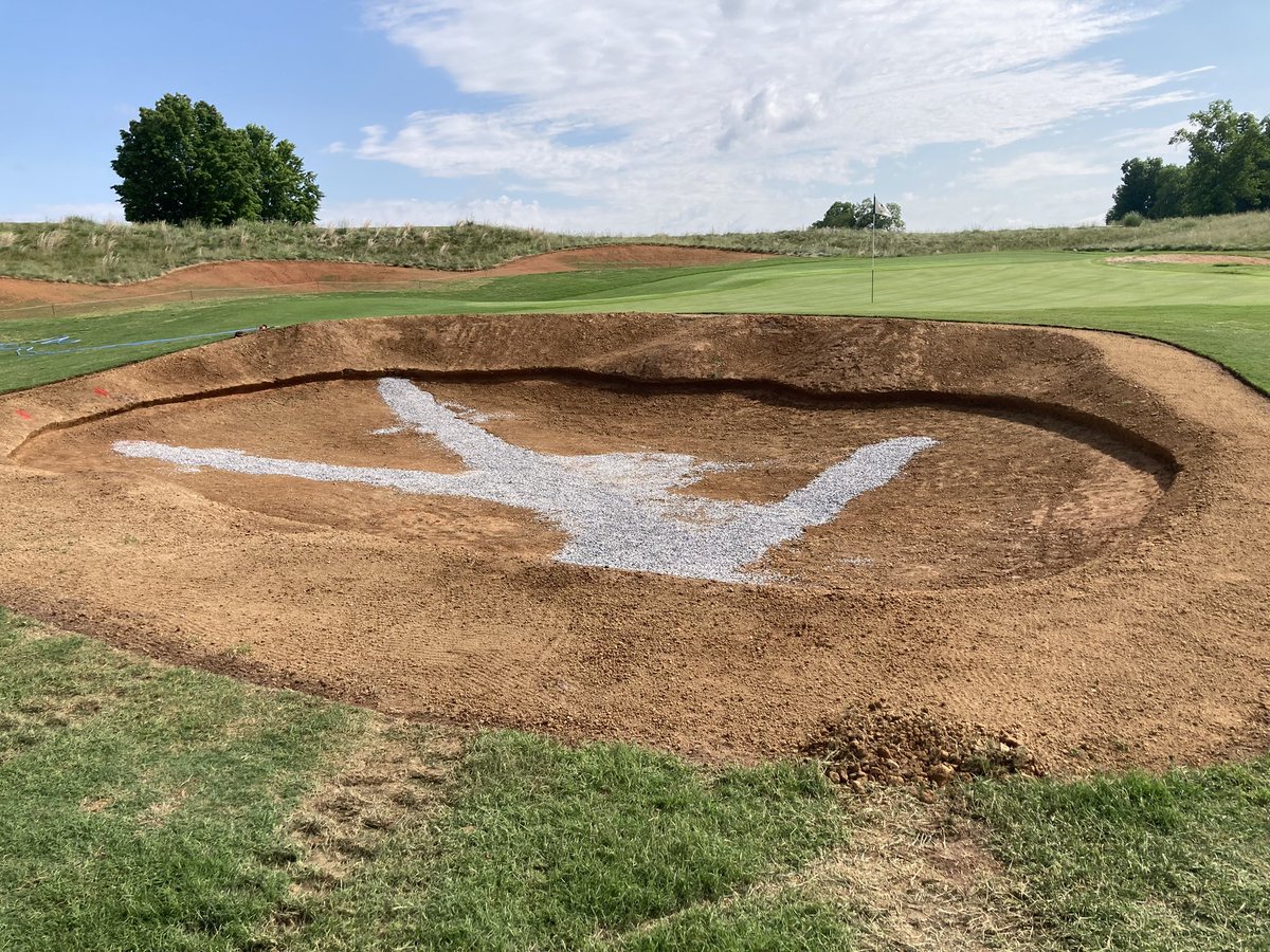 Kahitegolf's tweet photo. 8:30am LGA9 shotgun with hole location 2 and carts are 90 degrees. #18 will remain closed today. Regular play off the front after the tournament. Getting closer to completion, sod coming Friday! https://t.co/J5KKZpB0IU