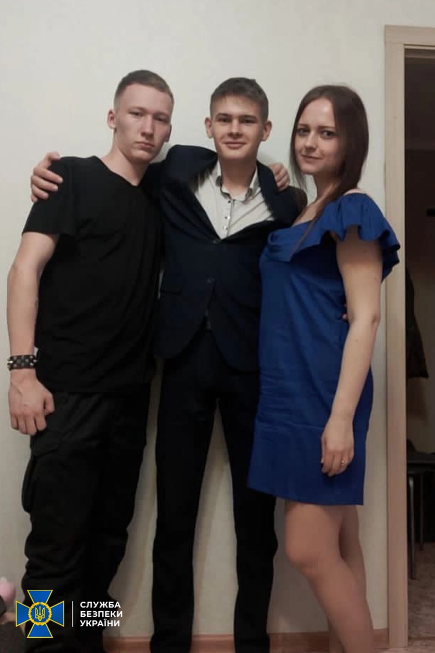 Фото без опису