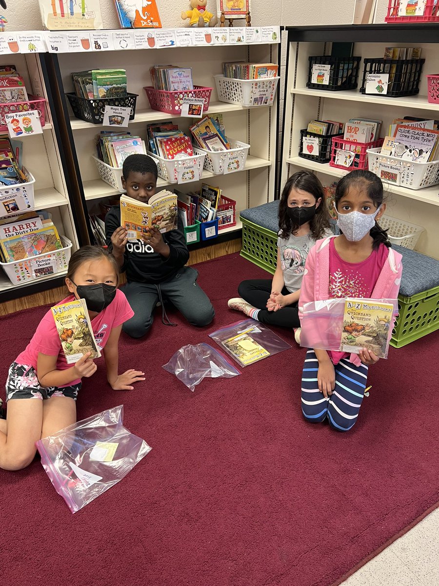 MsWilson_FHES's tweet photo. Book clubs have begun! 📚 ✏️ #fhhighlights https://t.co/WsszLXAtEV