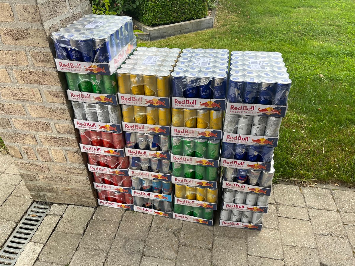 Sander__VdB_'s tweet photo. 600 cans! Thanks @intigriti &amp; @redbull #BugBounty https://t.co/g0nU67vp90
