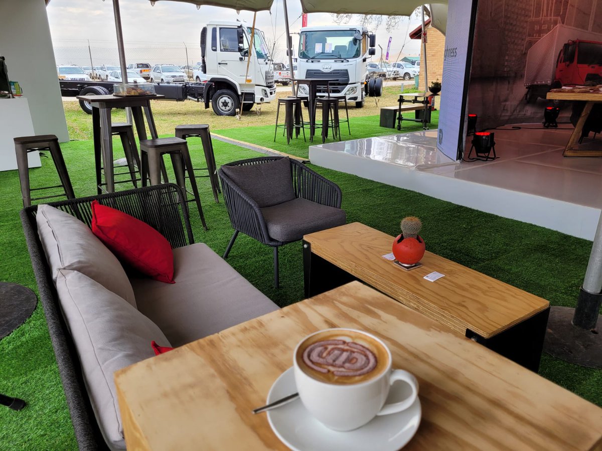UD Trucks SA tweet media