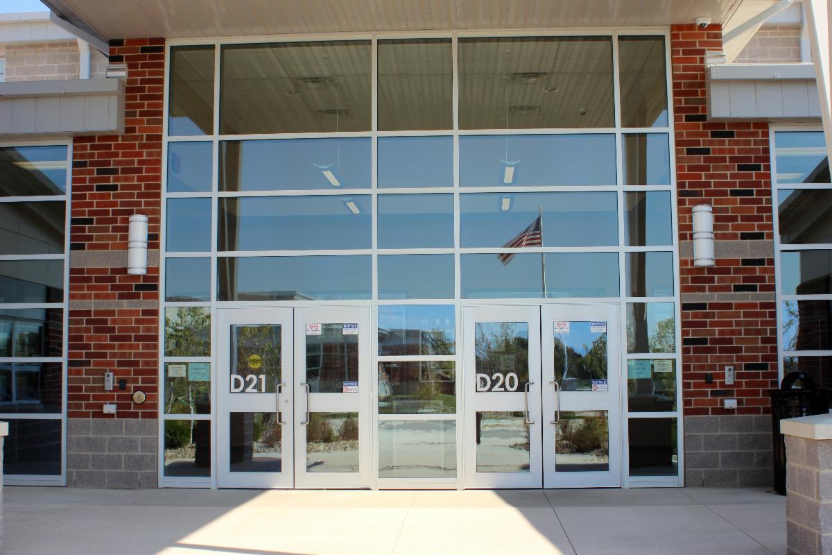 CapitolCorp's tweet photo. Success is peace of mind which is a direct result of self-satisfaction in knowing you did your best to become the best you are capable of becoming.
@WillardCitySchools #ForeverAFlash #FlashesPride #WillardOhio #Construction #AluminumDoors #BuildingUpgrades #OhioSchools #CAGC https://t.co/SNBkjzd7Pn