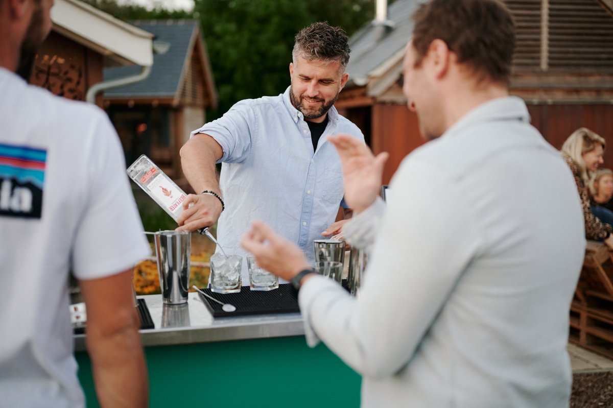 TheBartenderUK's tweet photo. Sun's out gin's out. If you haven't snagged one of our #bartenders for your garden #party this summer, drop us a line now - Saturday availability is fast running out for the best bartenders in the South-West!

https://t.co/wTetJuXP9d https://t.co/d0aE2WxQCK