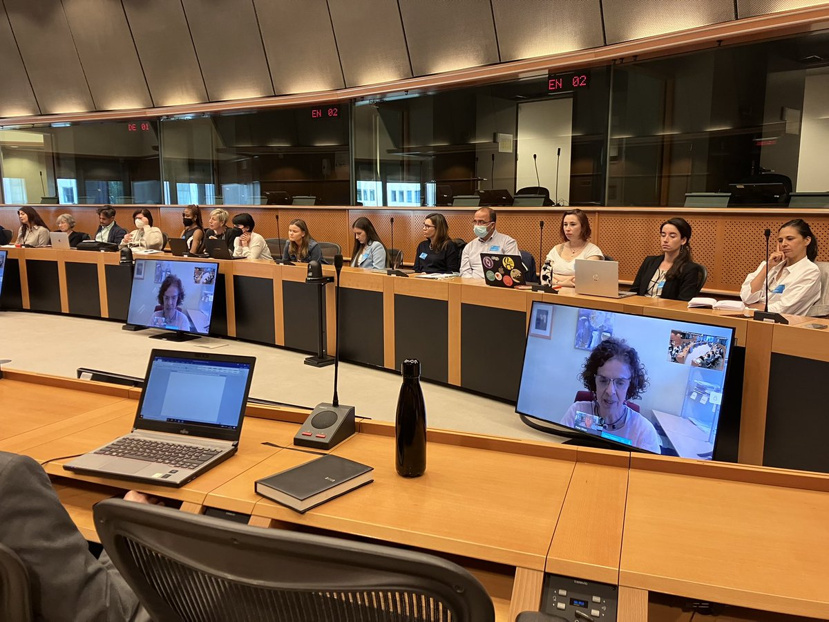 EAEA2020's tweet photo. Teachers and students need to develop the curriculum together so that everyone can have ownership of the objectives and the process, says Clara Centano from @EU_ScienceHub at the #LLLinterestgroup on #values #valueseducation #lifelonglearning @lllplatform https://t.co/3P1ZWkcQAD