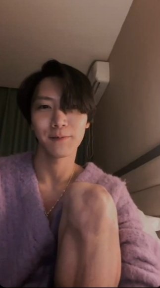 มึง ทำไมเราดูสนิทกับศิลปินจังวะ