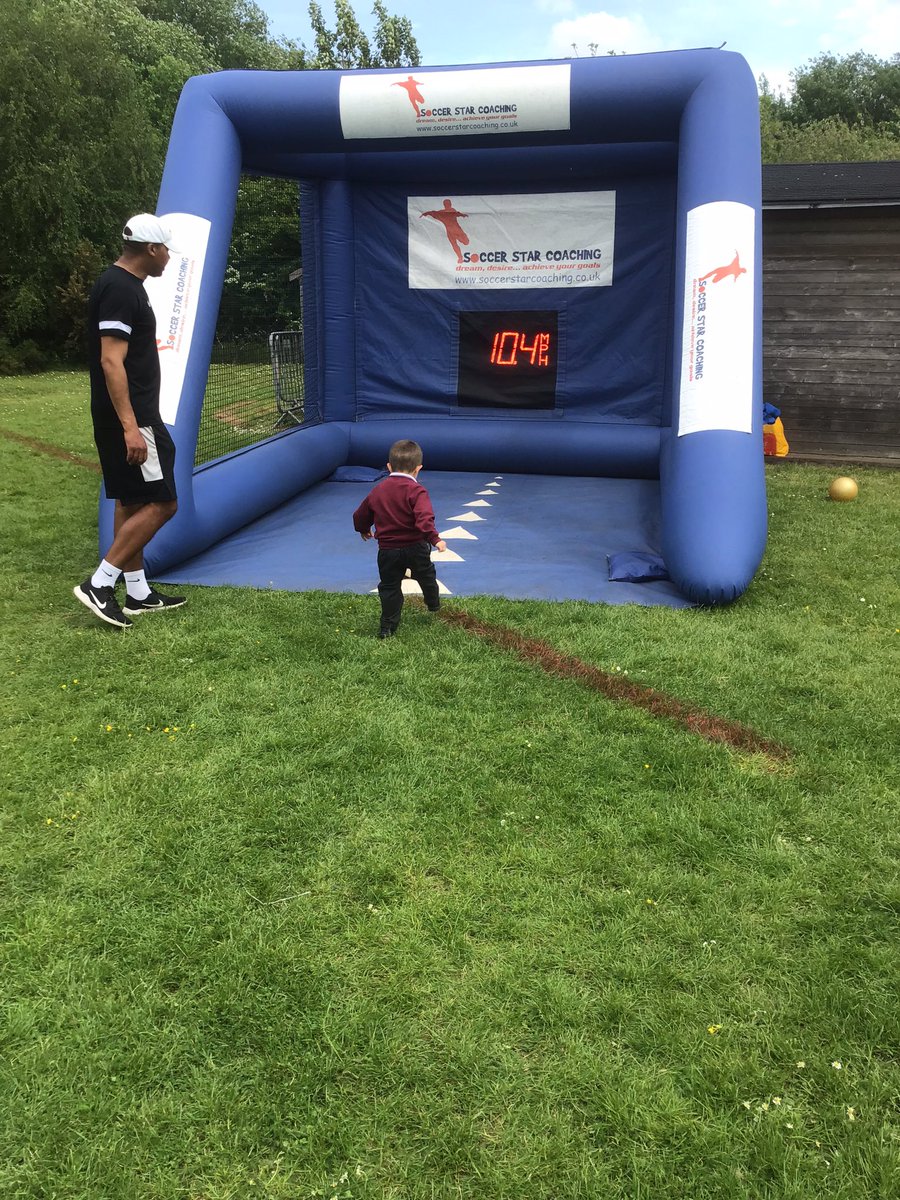 missperry673's tweet photo. Afternoon Nursery had a lots of fun competing in the Soccer star Challenge with some very delighted winners! @soccerstarcoach ⚽️ @FibParkAcademy https://t.co/djgTi1SMFE