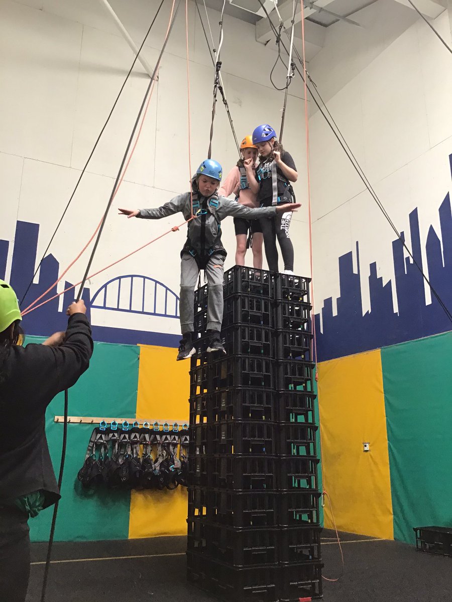 CrontonY6's tweet photo. Great teamwork and communication skills shown at the crate challenge. @CrontonY6 @crontonceschool @RealRobinwood @LDSTEducation https://t.co/5ekOklAzEf