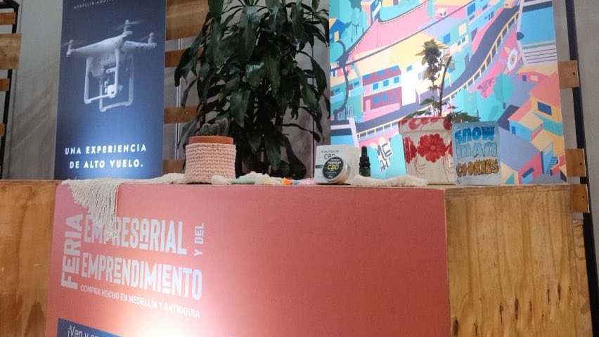 plazamayormed's tweet photo. 📣 Nuestro primer evento del año 👉

Compra Hecho en Medellín y Antioquia, un espacio que reunirá empresarios y emprendedores de diferentes sectores de la economía en un mismo lugar.

🗓️Del 24 al 26 de junio.

#ConéctateConNuestrosEventosPropios https://t.co/aUkgsILC4g