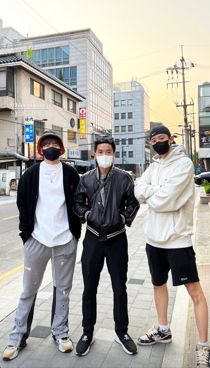 PCYIndianBase's tweet photo. Raiden ig story update with #CHANYEOL 

@weareoneEXO #엑소 #EXO #찬열 https://t.co/7vWlxk3iGe
