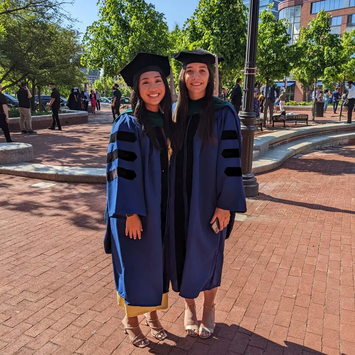 margmccorry's tweet photo. Smiling faces, happy day. Congratulations, Kean graduates! #Kean2022 #CougarsClimbHigher https://t.co/pCvtpEKy49