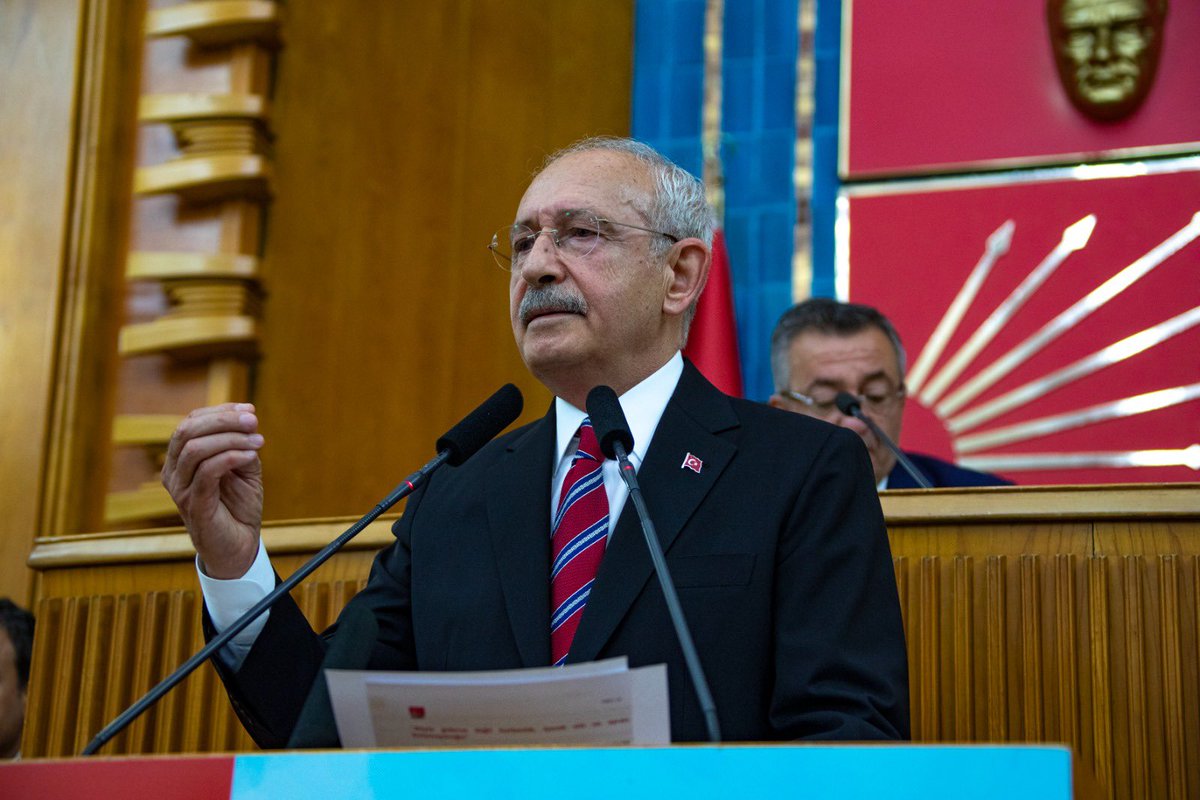 Cumhuriyet Halk Partisi Grup Toplantısı’ndaydık. Bayraklı İlçe Yöneticilerimiz ve Meclis Üyelerimizle birlikte, Genel Başkanımız Kemal Kılıçdaroğlu’nun konuşmasını dinledik. #geliyorgelmekteolan #CHP @kilicdarogluk