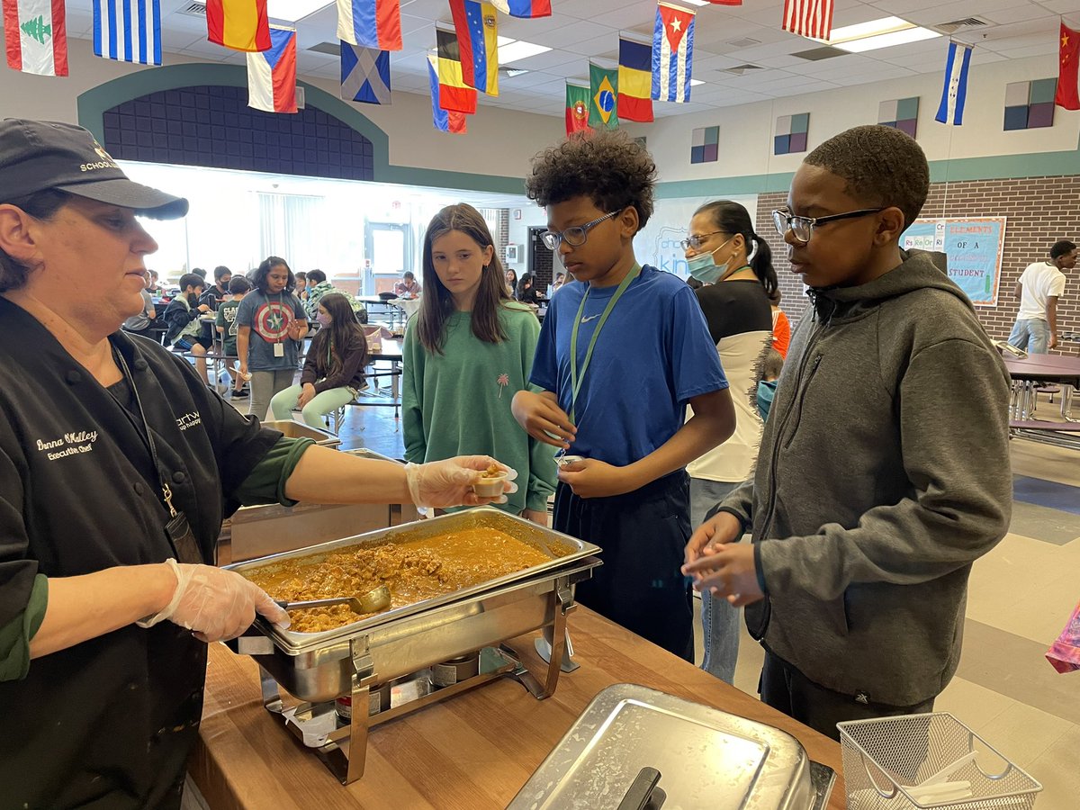 LisaFenchel's tweet photo. In celebration of AAPI month @NoviMeadows, we are taste testing some Indian cuisine provided by Discovery Kitchen through Chartwells. Students were excited to try something new or have a taste of home! 🇮🇳 #novipride @NCSD @ncsdDEI https://t.co/UR1to2C7bH