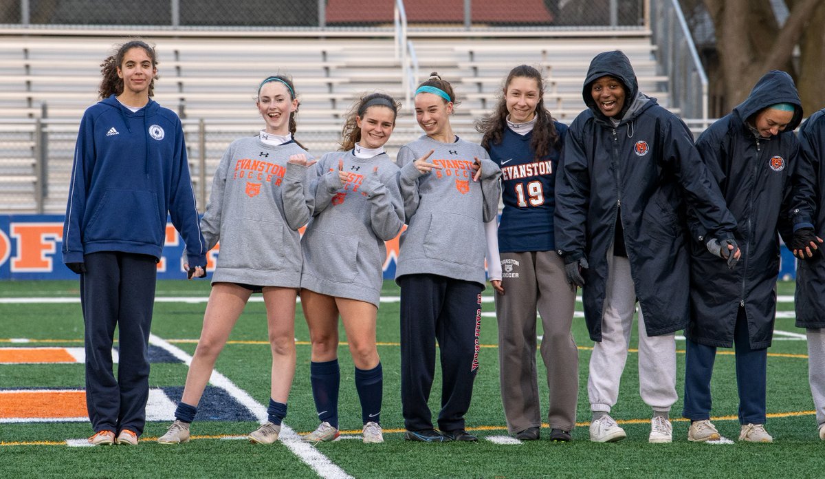 ‼️PLAYOFFS TIME‼️🧡💙
Regionals begin…
📆Tuesday, May 17th
🆚Von Stueben
📍Lazier
⏰4:30pm