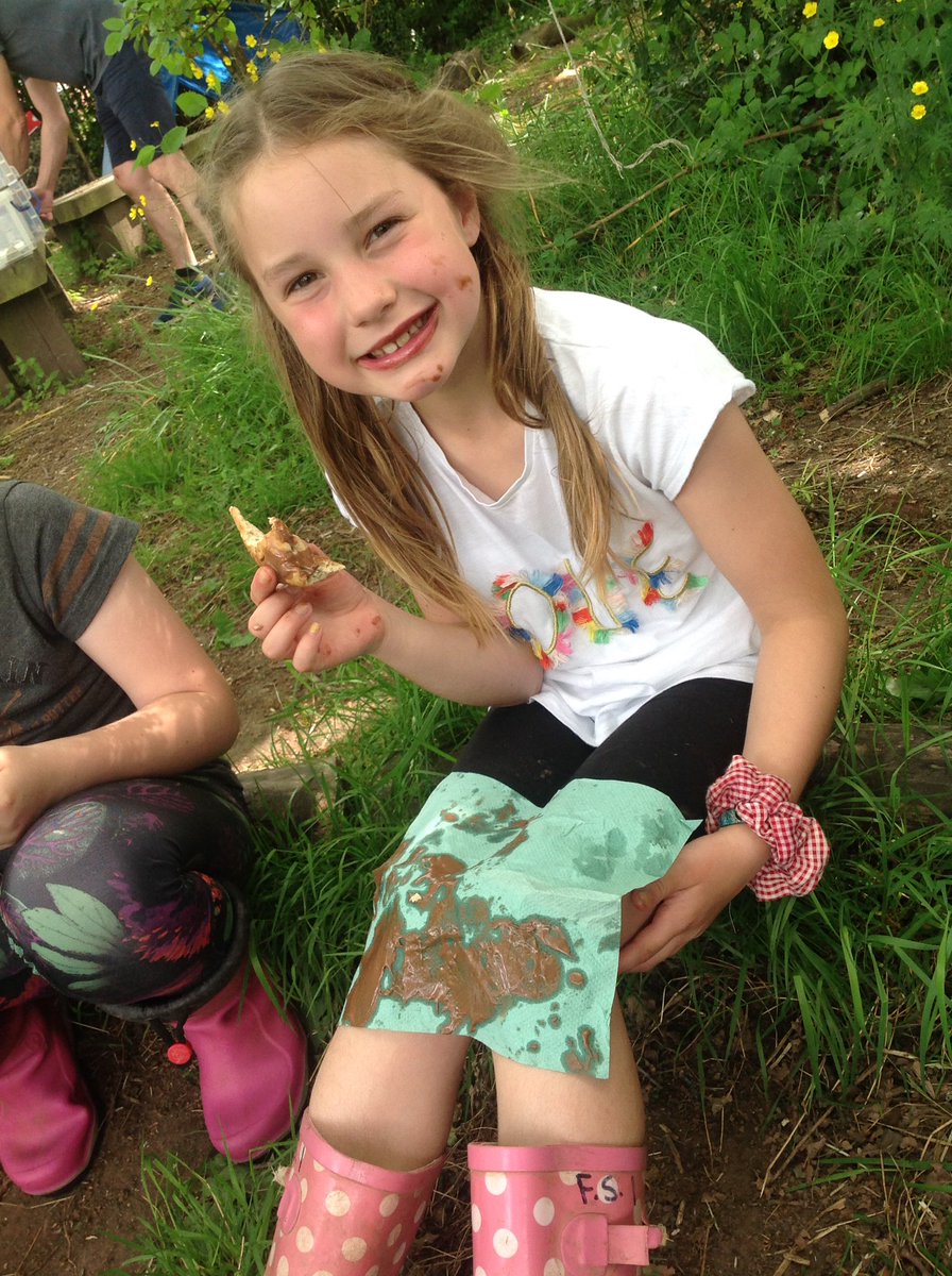 HollyfastSchool's tweet photo. Using our sticks from last week, 3MM cooked bread twists over an open fire. What an experience! #yummy #fulltums #chocolatespeadfaces https://t.co/KYYxiI52qt