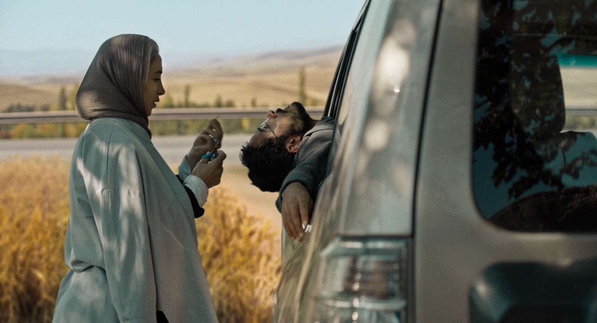ghadamar_'s tweet photo. Des paysages à couper le souffle, une photographie exceptionnelle, un garçon débordant d’énergie et une mère qui oscille entre rires et pleurs. Découverte du drame iranien #HitTheRoad, un film passionnant à découvrir avant qu’il ne disparaisse des salles ! https://t.co/WFChjFFUGx