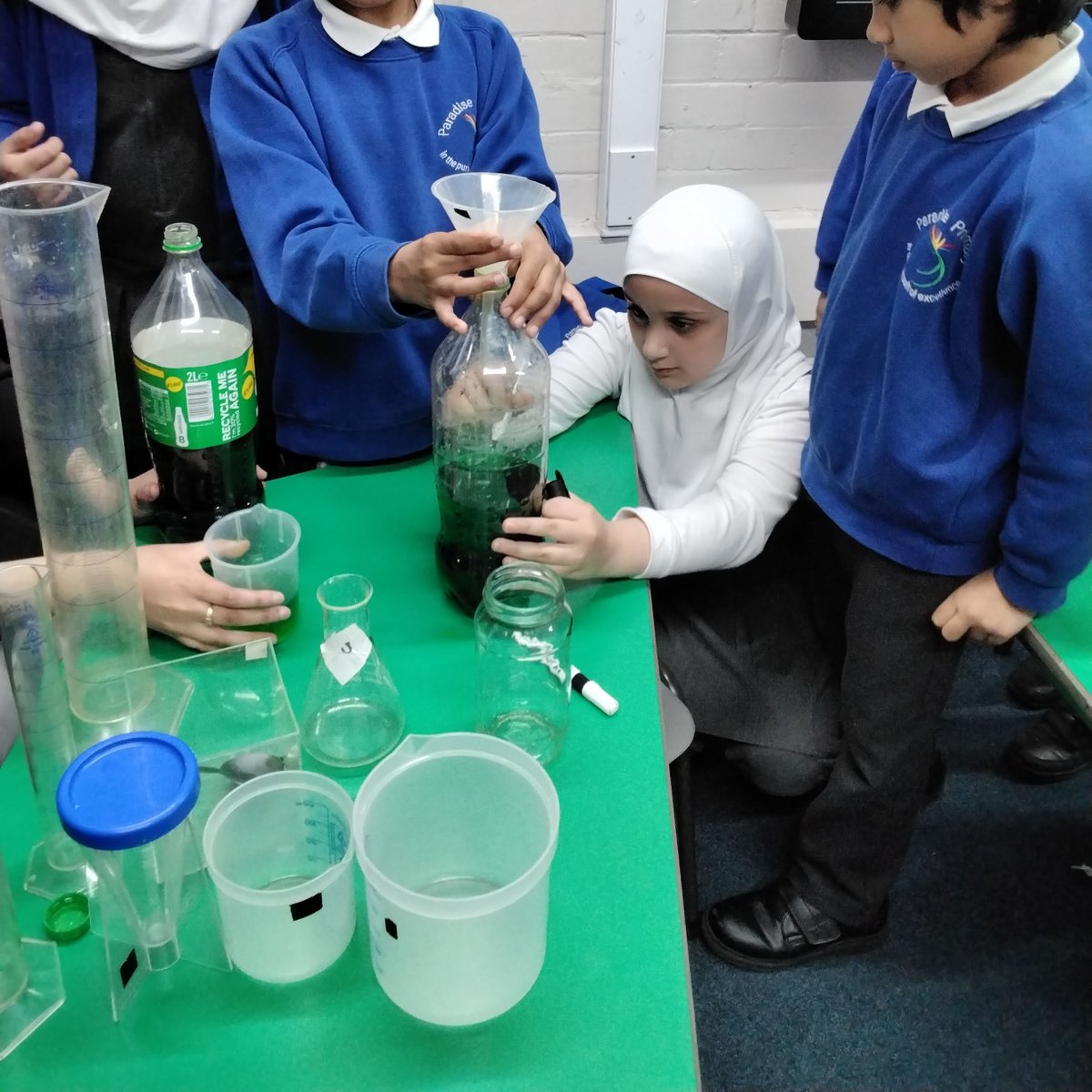 ParadisePrimary's tweet photo. Some interesting observations going on for Year 3's Measurement and Data topic in Maths. π§βπ¬ We have been estimating the capacity of different sized containers and looking at conversions between litres and millilitres. Super effort Year 3! π§ͺ
#conversions #year3maths #measurement https://t.co/qkq0rKsHuL