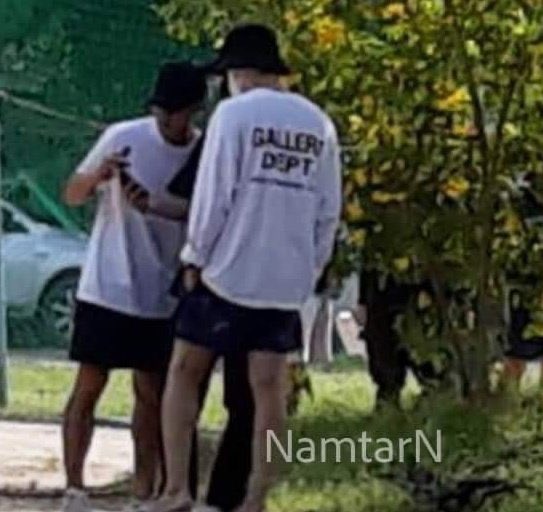 yoon_hyemia's tweet photo. taejoo and seonho cant even hide themselve 😭😭 our boxing boy and professional killer ✌🏻 https://t.co/sxTnBtaPca