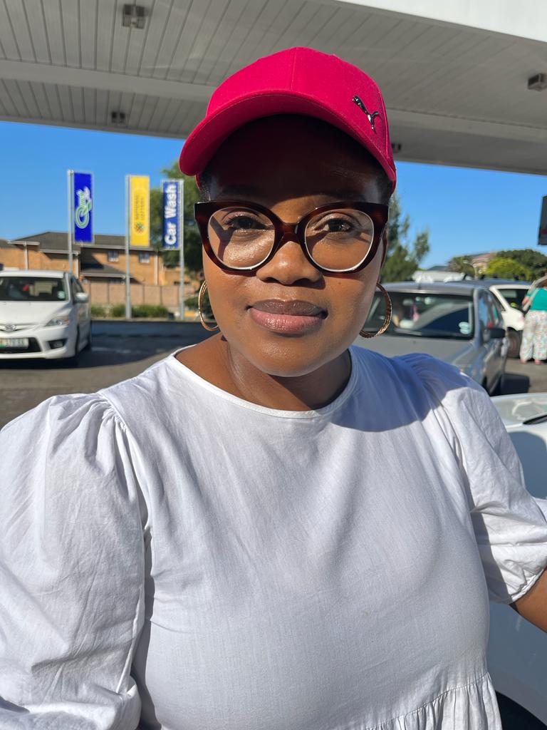 lingejadezweni's tweet photo. I stabbed looking (ndahlaba ndikhangele) π€·π½ββοΈπ
π
#Hlubilicious #ToFindAndToKeep #MarriageStillWorks https://t.co/EEPGyvibMv