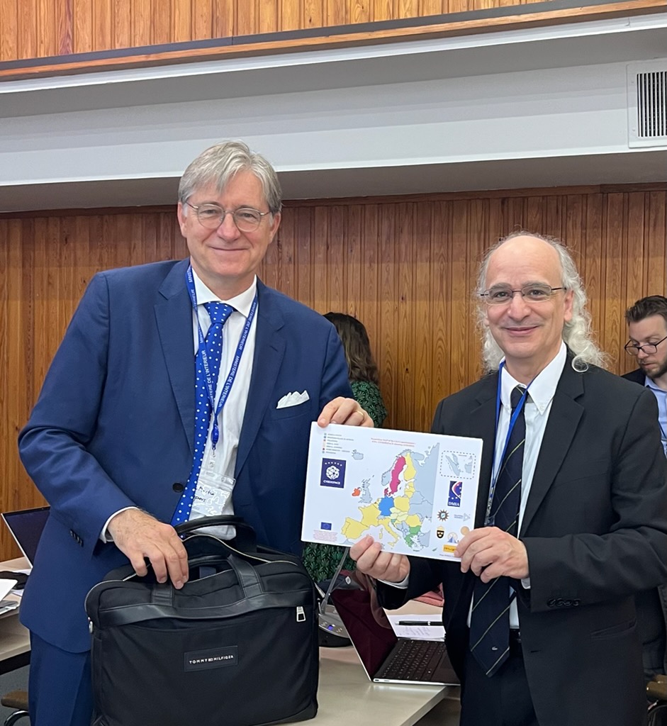 PROGRAMME CYBERSPACE: rencontre à Bruxelles entre le centre de recherche FORTH et la DMIA pour lancer une enquête sur l'IA et la cybersécurité. Une 30aine d'agence et forces de sécurité y participeront. Le rapport sera livré en décembre 2022 à l'Union européenne.