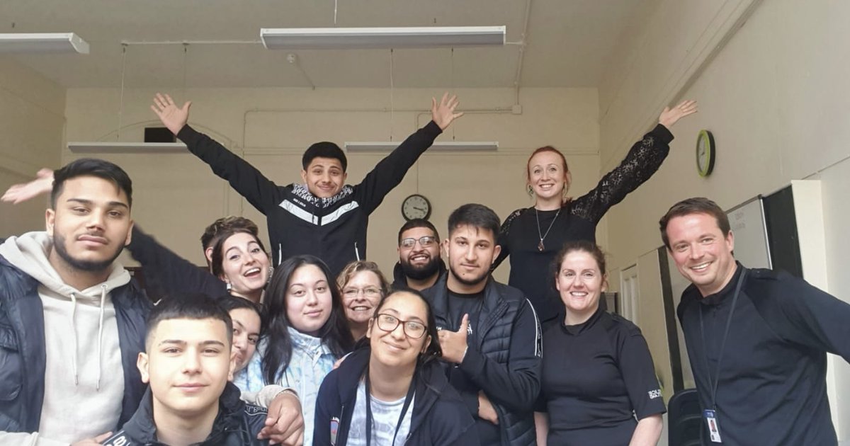 PC Semple and Butler would like to thank <a href="/GovanhillRomaYP/">Govanhill Roma Youth Project</a> for inviting us along to their weekly meeting. Topics included Personal Safety, What is Consent and Violence Against Woman &amp; Girls #VAWG #GetConsent #PartnershipWorking  Great afternoon, thanks everyone.