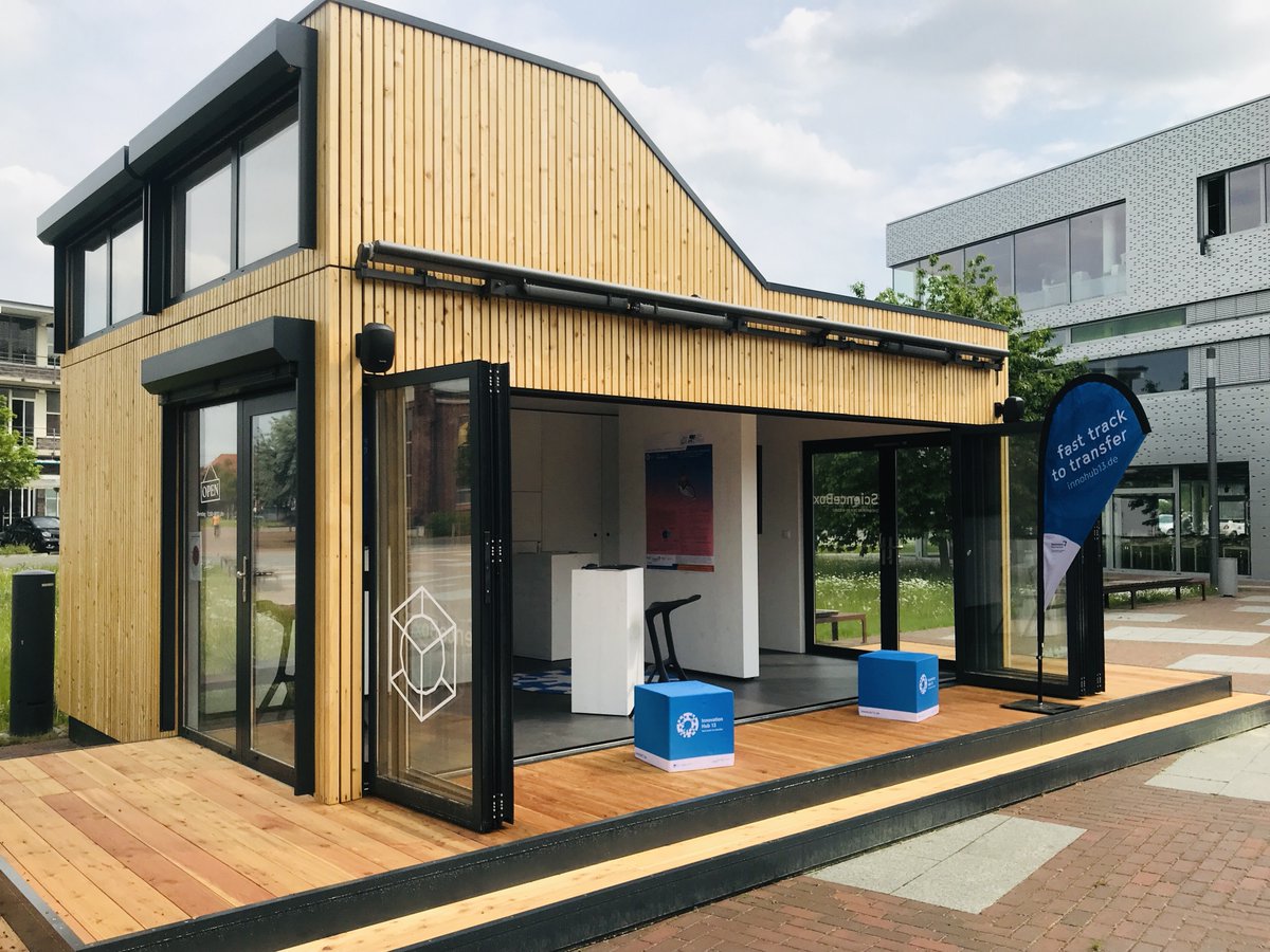 innohub13's tweet photo. Auch die Türen unserer #ScienceBox werden zum HIT der @TH_Wildau geöffnet! Von 10-15h stellen sich die Präsenzstellen @psfuerstenwalde + Finsterwalde, das #CitizenScience Projekt "Zu nah?" + eine Abschlussarbeit zum Thema Search&Rescue vor. Kommt vorbei!
#innovativehochschule https://t.co/XMj2DQGGqh