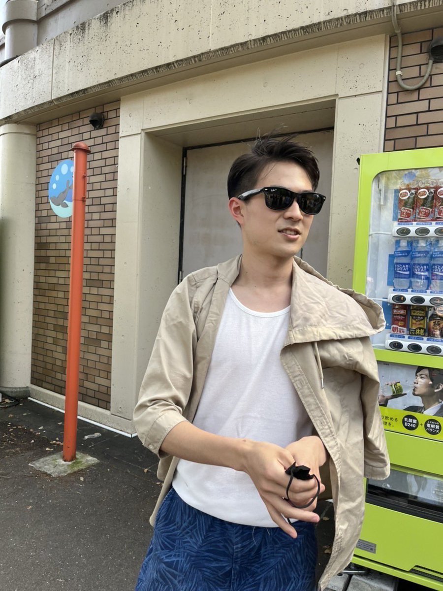 阪大舞研　イケメン図鑑
Vol.3
工学部 / 環エネ / いくらさん
クールなしっかり者で爽やかイケメンいくらさん✨
普段ももちろんかっこいいけど、踊っているときの笑顔が一際かっこいいいい！🥺💘
そのギャップにやられちゃいます💓
是非一度その笑顔を見に来ては！？👀