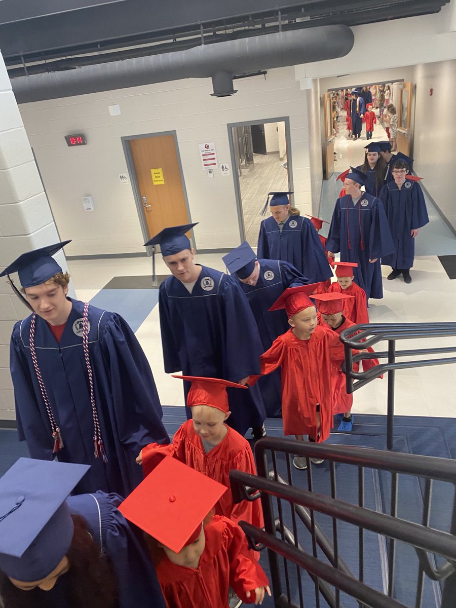 Celebrating our Willowville WCHS graduates with our KG grads! Congrats! ⁦<a href="/WestCler/">West Clermont Schools</a>⁩