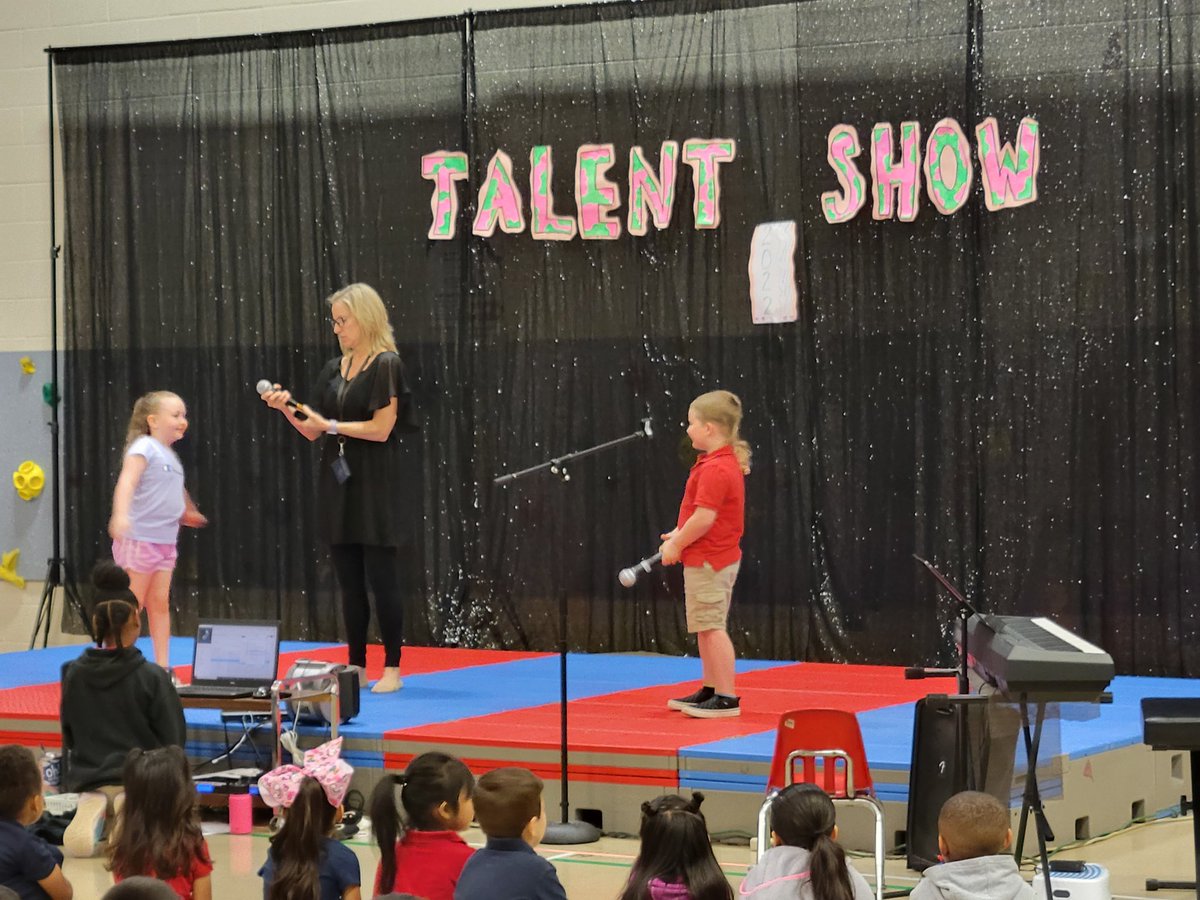 CoolidgeCrocs's tweet photo. More from the 2022 Coolidge  Talent Show https://t.co/9EeVca3Z1E