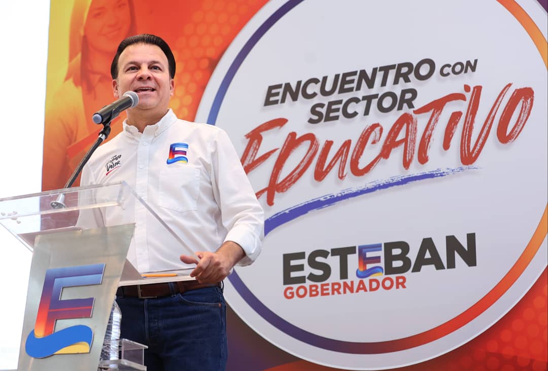 EVillegasV's tweet photo. Mi compromiso con el sector educativo es grande, por eso, seré un aliado de las y los maestros para garantizarles mejores condiciones laborales. Así como generar mayor aprendizaje para todas y todos nuestros estudiantes de Durango. #DefendamosDurango #ConTrabajoYValor #VaXDurango https://t.co/KEdKMvB1cS