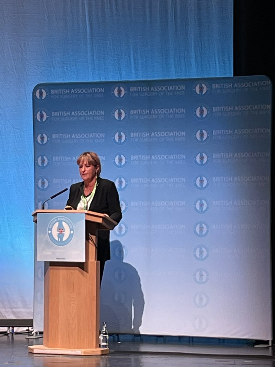 JamesRDMurray's tweet photo. Elizaveta Kon delivered an excellent Lorden Trickey Lecture on knee joint preservation at #Bask2022. Thank you #elizavetaKon https://t.co/VnLdW5LUDv