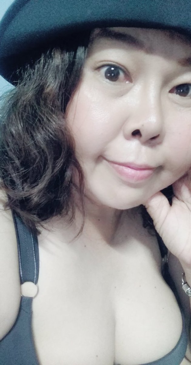 Punud2's tweet photo. ตลกว่ะเล่นเพื่อความบันเทิงของคนแก่ไม่ได้หาคู่แต่กรูก้อโดนหลอกตลอด..แก่แล้ว🦏🦏ได้ https://t.co/T3uGNzPtm1