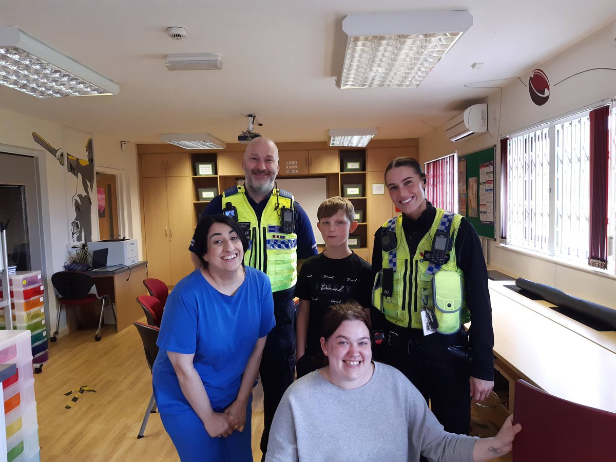 Humberbeat_NL's tweet photo. #KWLG - PC Jeans and PCSO Gains attended Rowan Education today to show their support in the opening of their new school. We also got to meet their very first student 'Liam'. @RowanEducation #partnershipworking https://t.co/HKTiL64e4K