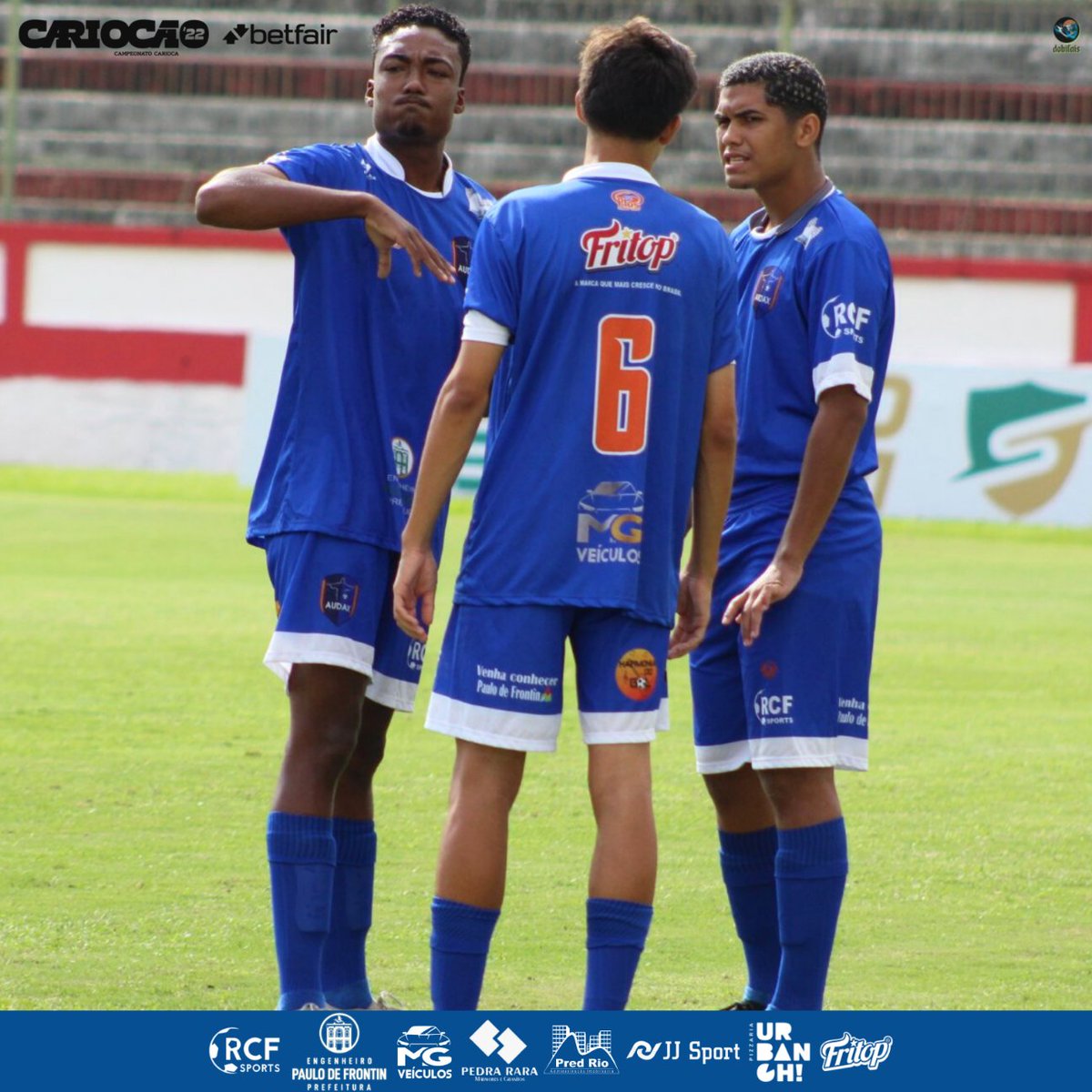 audaxrio_ec's tweet photo. Aquele momento de comunicação com gestos para o técnico na lateral do campo. O que será que ele disse? Comenta aqui!
-
#campeonatocarioca #sub20 #audax #atleta #comunicação #tecnico #jogadaensaiada #time #gestos @dobifais https://t.co/VOj03RBGky