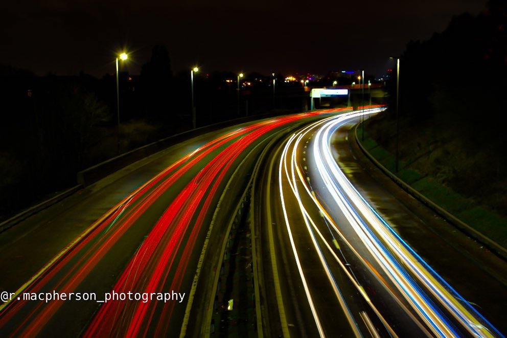 photo_macph's tweet photo. Some long exposure night photography done from standing on a bridge over a motorway! 

#nightphotography #carlights #light #streetphotography #street #car #road #art #photography #colour #color #glasgow https://t.co/OaJQ4A2v3l