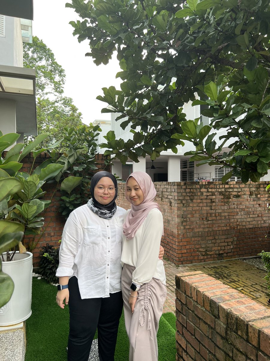 raudhahabas's tweet photo. with kir :P https://t.co/SHE66K1vUd