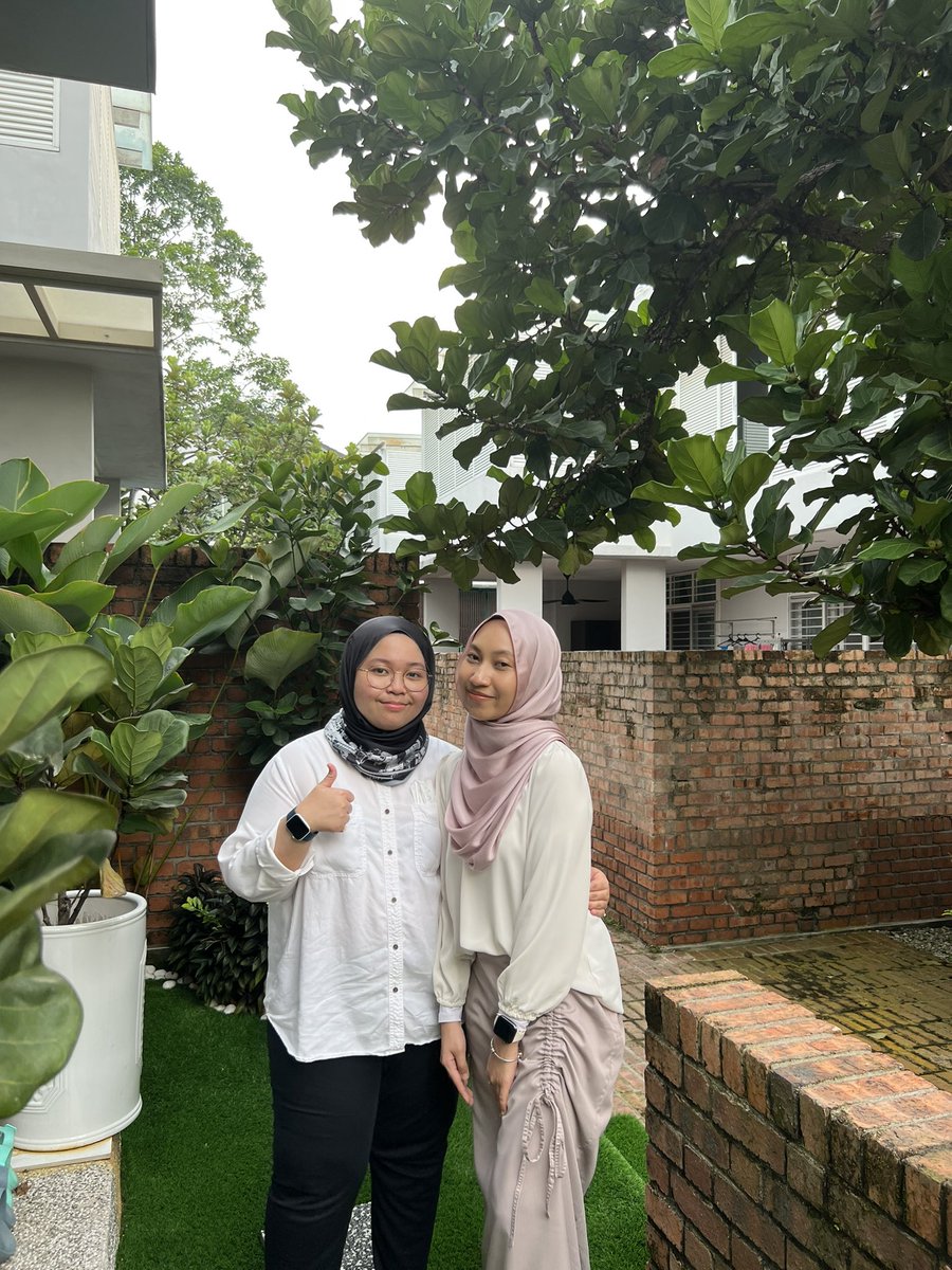 raudhahabas's tweet photo. with kir :P https://t.co/SHE66K1vUd