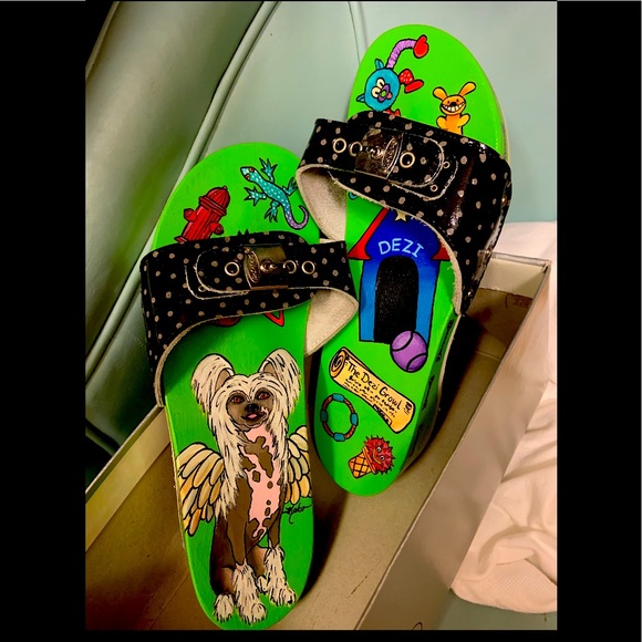 bellabasket1's tweet photo. So good I had to share! Check out all the items I'm loving on @Poshmarkapp from @bwood886 #poshmark #fashion #style #shopmycloset #drscholls #lillypulitzer: https://t.co/nOE6XFPeYu https://t.co/bdEQl6AdBs