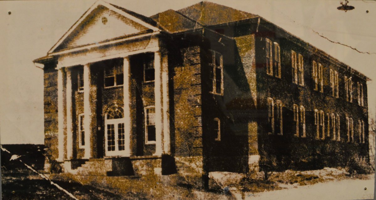 jeffcomuseumwv's tweet photo. #OnThisDay in 1954, the US Supreme Court’s Brown v. Board of Education decision ruled that the segregation of public schools based on race was unconstitutional. 

Photo shows Eagle Avenue School, built in 1930 for African American students and destroyed by fire in 1966. https://t.co/ESACX0na6k