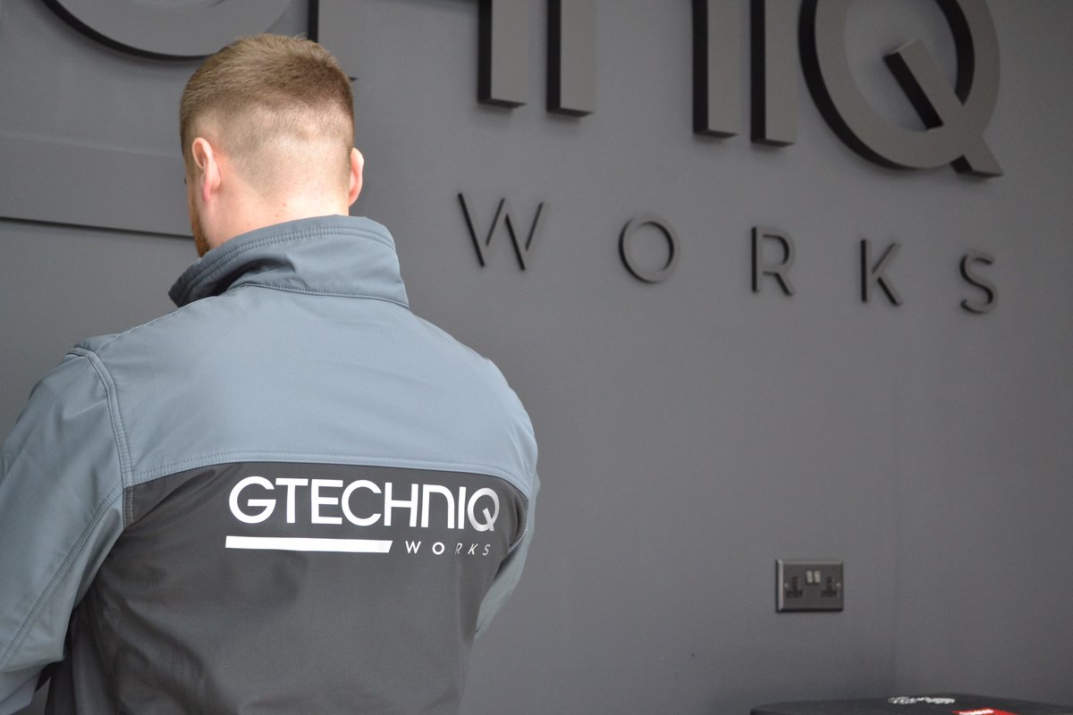 ScandiWorkwear's tweet photo. We offer a full #print and #embroidery service for all your personalised workwear - message us below for a quote! #workwear https://t.co/DQx1bK4ywd
